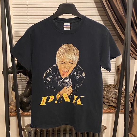 2009 PINK Funhouse Tour T Shirt - Picture 3 of 9